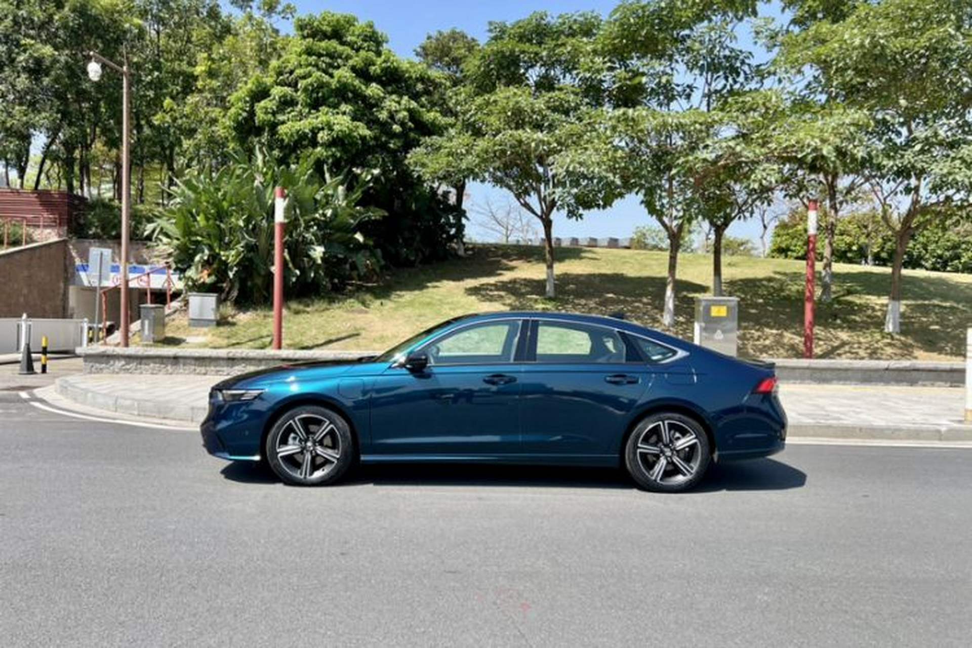 Used Honda Inspire New Energy 2023 ePHEV Smart Edition Exterior 7