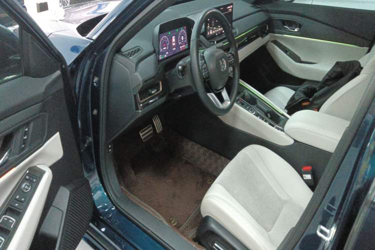 Used Honda Inspire New Energy 2023 ePHEV Smart Edition Interior 3