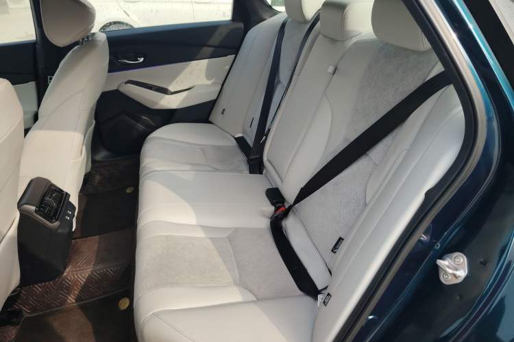 Used Honda Inspire New Energy 2023 ePHEV Smart Edition Interior 4
