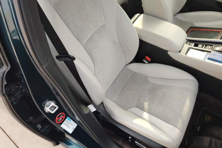Used Honda Inspire New Energy 2023 ePHEV Smart Edition Right Front Seat