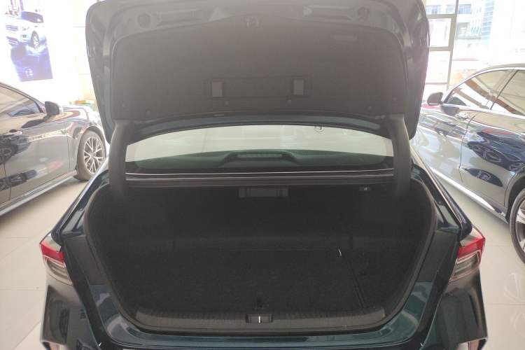 Used Honda Inspire New Energy 2023 ePHEV Smart Edition Trunk