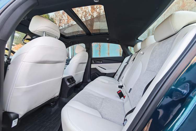 Used Honda Inspire New Energy 2023 ePHEV Smart Edition Interior 2