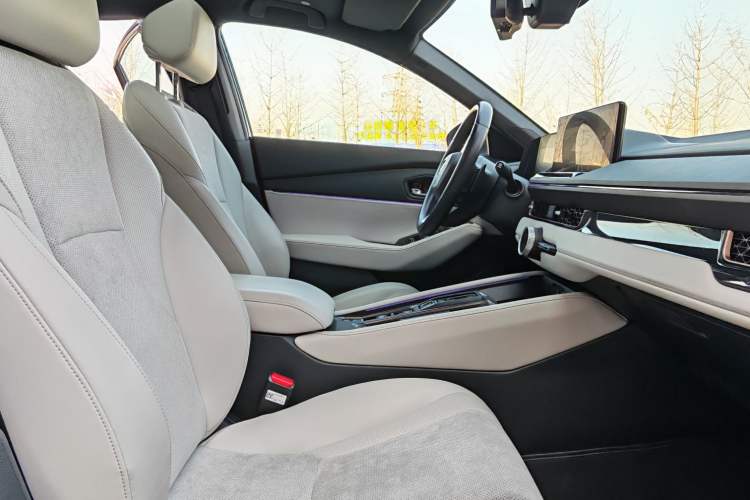 Used Honda Inspire New Energy 2023 ePHEV Smart Edition Interior 5
