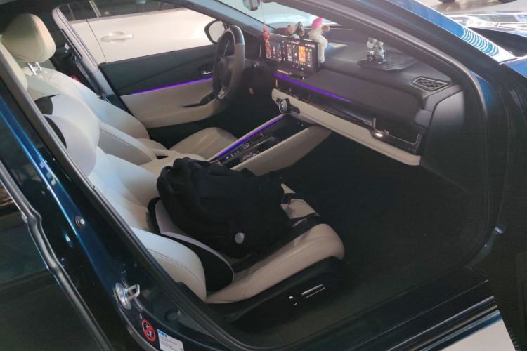 Used Honda Inspire New Energy 2023 ePHEV Smart Edition Right Front Seat