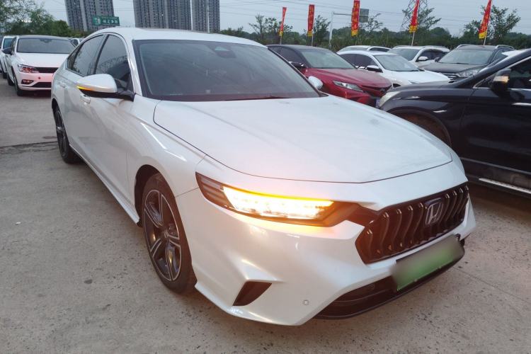 Used Honda Inspire New Energy 2023 ePHEV Prestige Edition Front Right 45 Deg