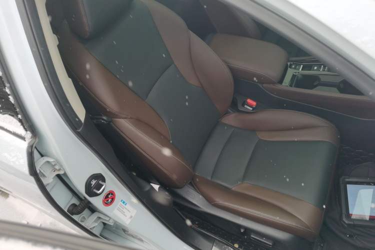 Used Honda Inspire New Energy 2023 ePHEV Prestige Edition Right Front Seat