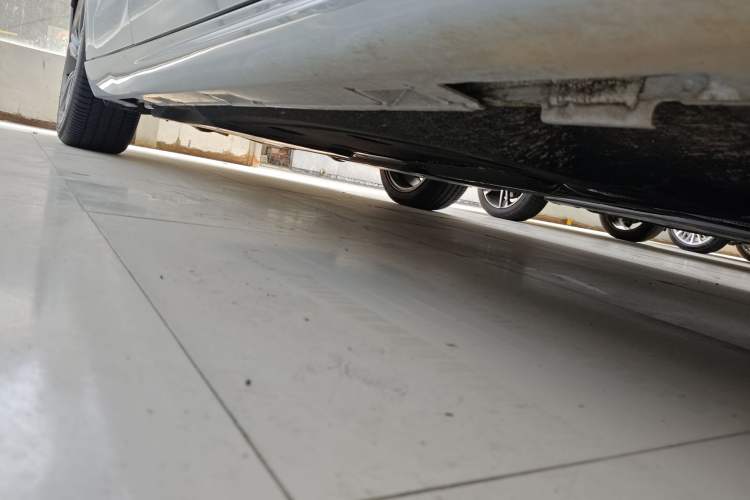 Used Honda Inspire New Energy 2023 ePHEV Prestige Edition Right Side Sill