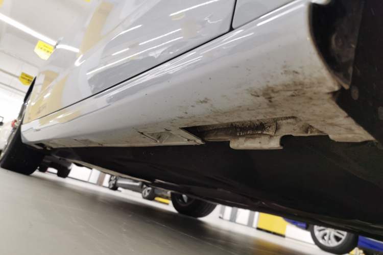 Used Honda Inspire New Energy 2023 ePHEV Prestige Edition Right Side Sill