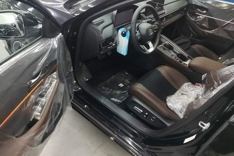 Used Honda Inspire New Energy 2025 Model—e:PHEV Smart Shine Version Driver Seat