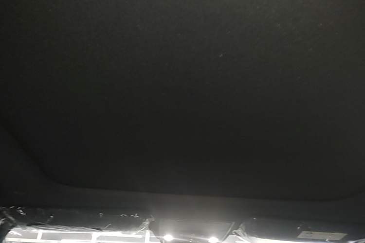 Used Honda Inspire New Energy 2025 Model—e:PHEV Smart Shine Version Headliner