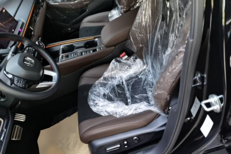 Used Honda Inspire New Energy 2025 Model—e:PHEV Smart Shine Version Left Front Seat