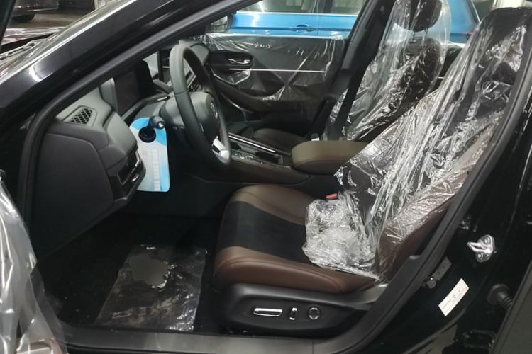 Used Honda Inspire New Energy 2025 Model—e:PHEV Smart Shine Version Left Front Seat