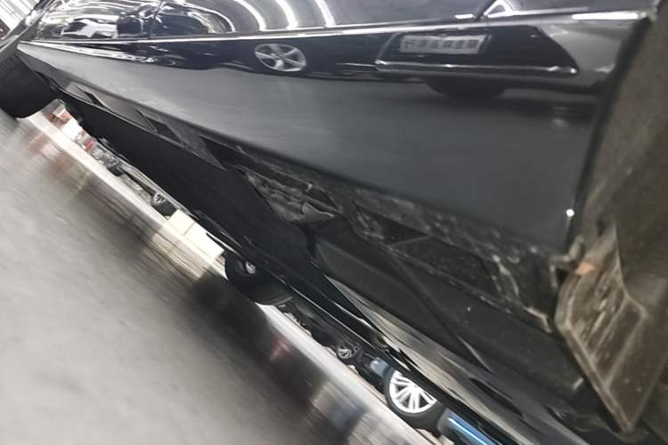 Used Honda Inspire New Energy 2025 Model—e:PHEV Smart Shine Version Left Side Sill