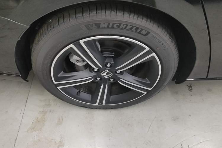 Used Honda Inspire New Energy 2025 Model—e:PHEV Smart Shine Version Right Rear Wheel Hub