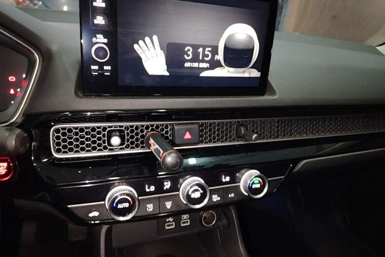 Used Honda Integra 2022 240TURBO CVT Luxury Edition Audio And AC Panel