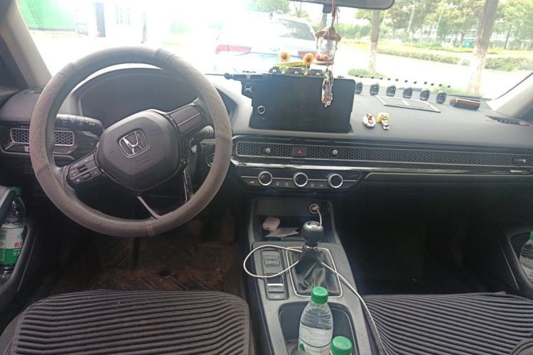 Used Honda Integra 2022 240TURBO Manual Exclusive Edition Center Console