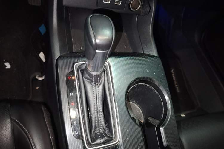 Used Honda Integra 2022 240TURBO CVT Luxury Edition Gear Lever