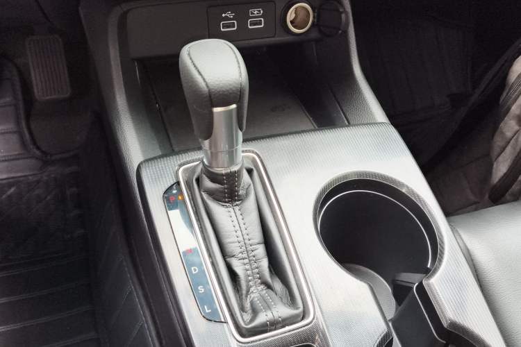 Used Honda Integra 2022 240TURBO CVT Technology Edition Gear Lever