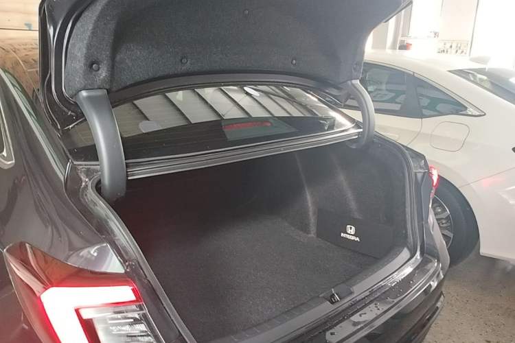 Used Honda Integra 2022 240TURBO CVT Technology Edition Trunk