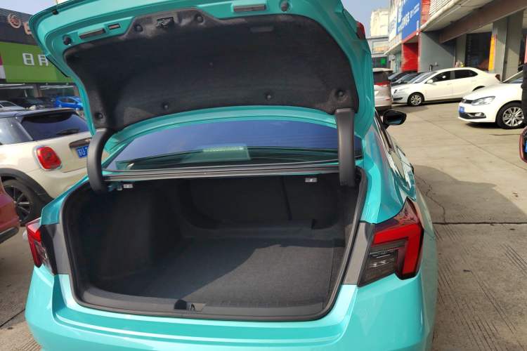Used Honda Integra 2022 240TURBO CVT Technology Edition Trunk