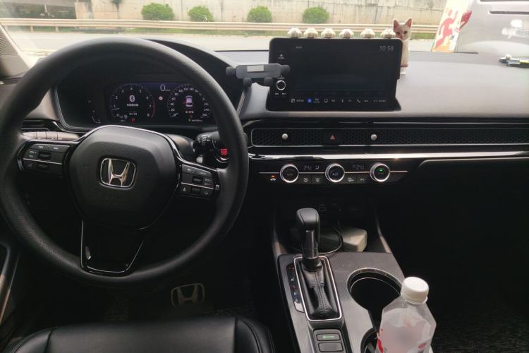 Used Honda Integra 2022 240TURBO CVT Technology Edition Center Console