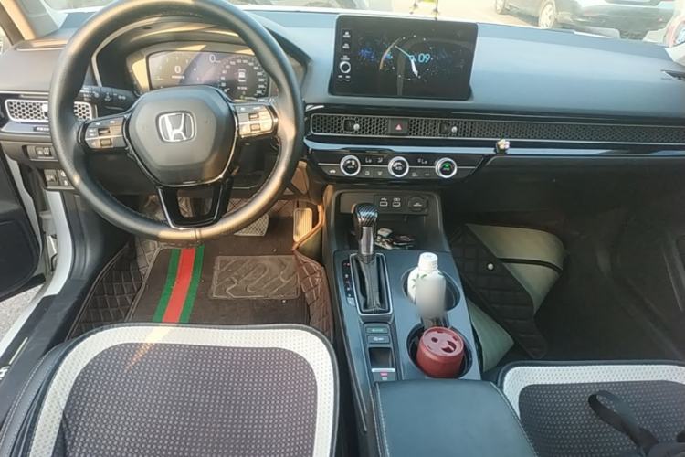 Used Honda Integra 2022 240TURBO CVT Technology Edition Center Console
