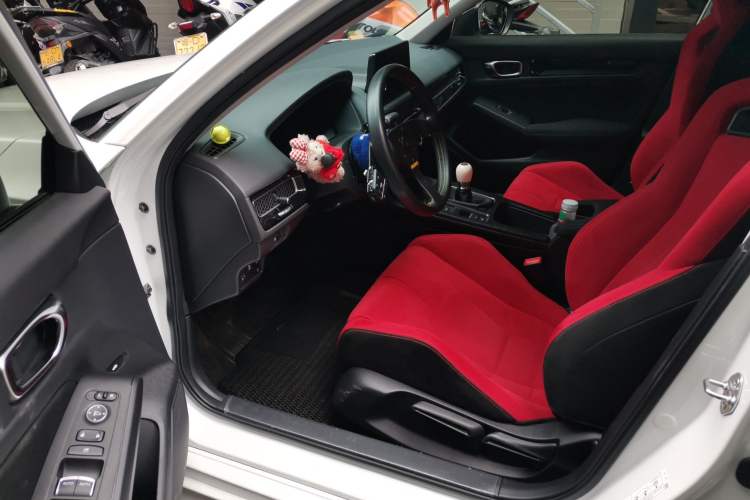 Used Honda Integra 2022 240TURBO Manual Exclusive Edition Driver Seat