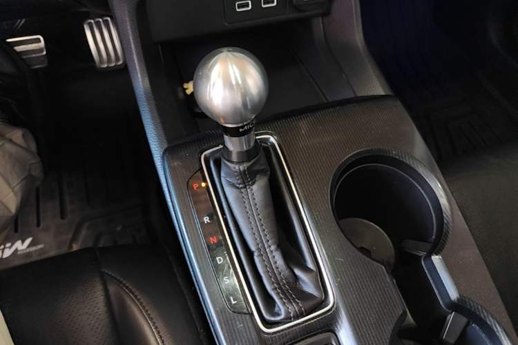 Used Honda Integra 2022 240TURBO CVT Phantom Night Luxury Edition Gear Lever