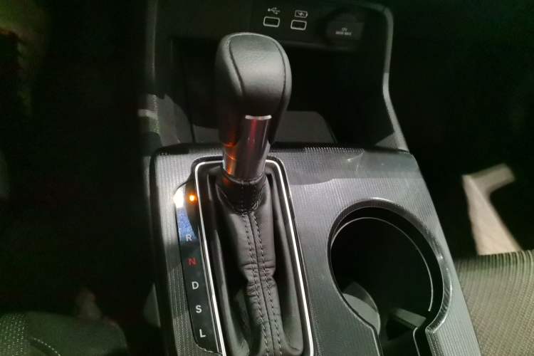 Used Honda Integra 2022 240TURBO CVT Technology Edition Gear Lever