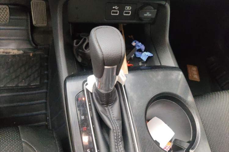 Used Honda Integra 2022 240TURBO CVT Technology Edition Gear Lever