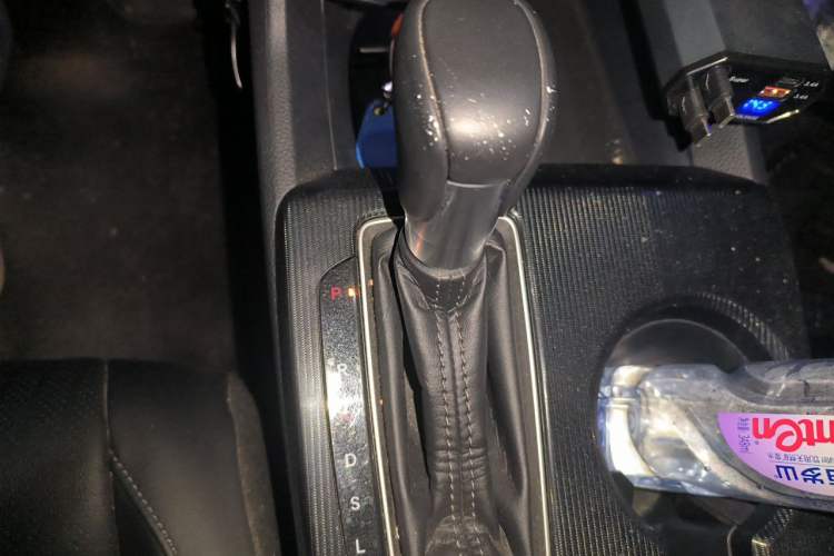Used Honda Integra 2022 240TURBO CVT Luxury Edition Gear Lever