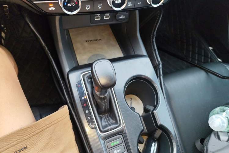 Used Honda Integra 2022 240TURBO CVT Phantom Night Luxury Edition Gear Lever