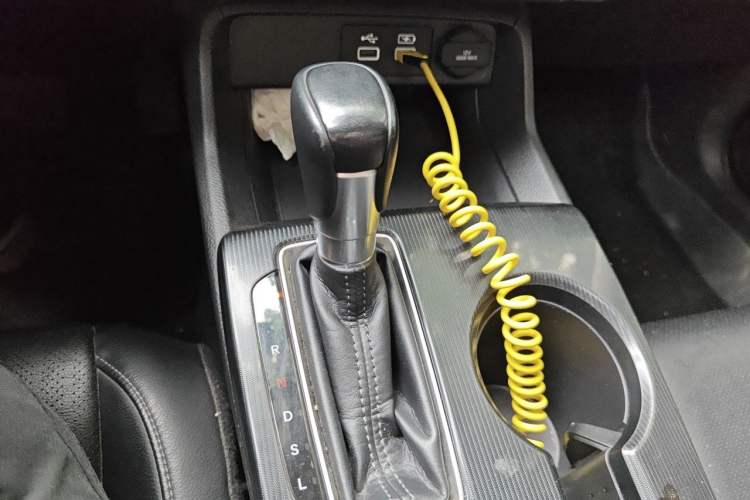 Used Honda Integra 2022 240TURBO CVT Luxury Edition Gear Lever