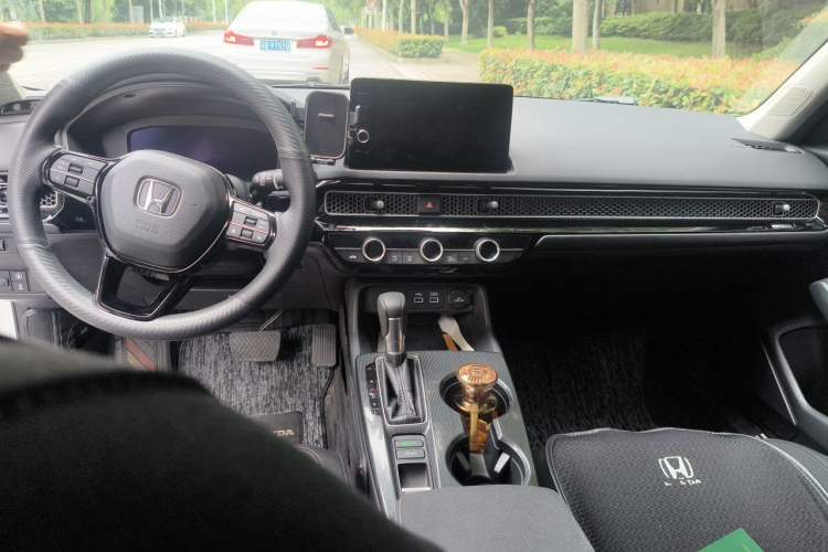 Used Honda Integra 2022 240TURBO CVT Technology Edition Interior 2