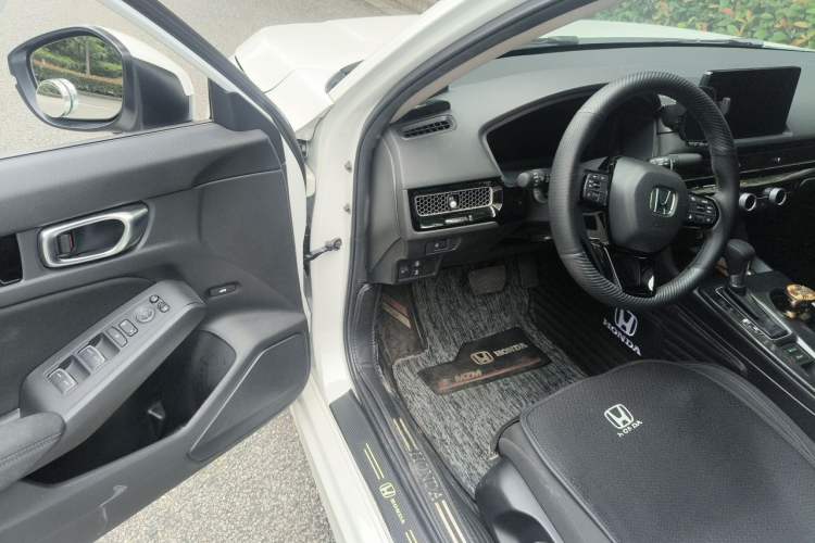 Used Honda Integra 2022 240TURBO CVT Technology Edition Interior 3