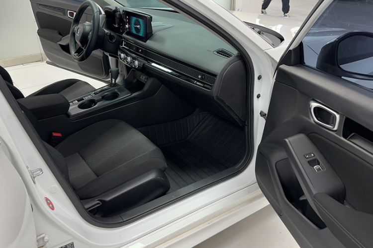 Used Honda Integra 2022 240TURBO CVT Technology Edition Interior 4