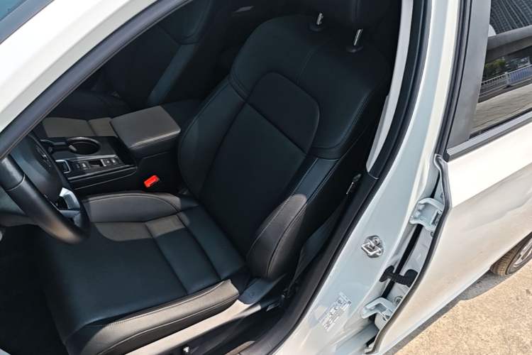 Used Honda Integra 2022 240TURBO CVT Technology Edition Left Front Seat