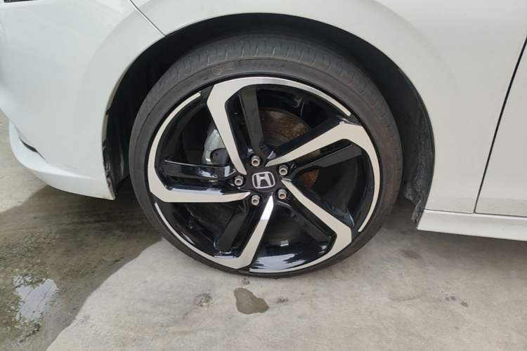 Used Honda Integra 2022 240TURBO CVT Phantom Night Luxury Edition Left Front Wheel Hub