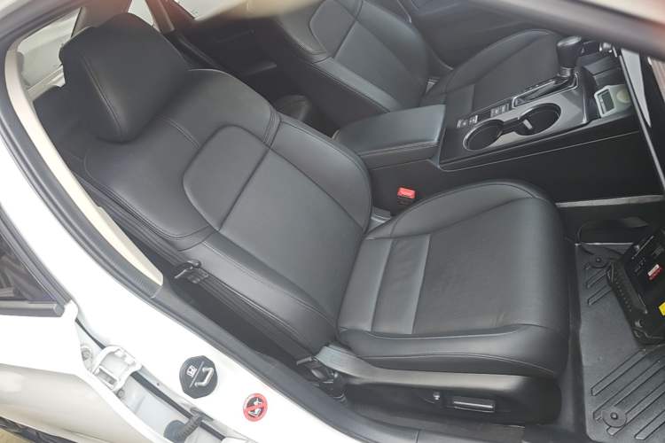 Used Honda Integra 2022 240TURBO CVT Phantom Night Luxury Edition Right Front Seat