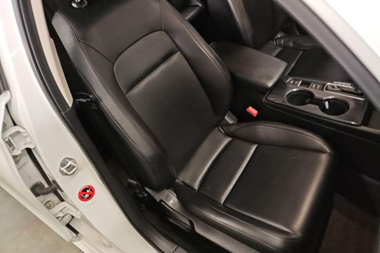 Used Honda Integra 2022 240TURBO CVT Technology Edition Right Front Seat