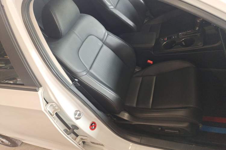 Used Honda Integra 2022 240TURBO CVT Luxury Edition Right Front Seat