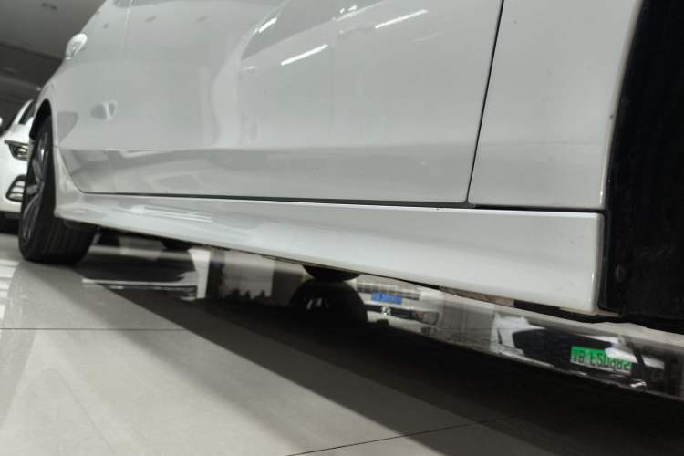 Used Honda Integra 2022 240TURBO CVT Luxury Edition Right Side Sill