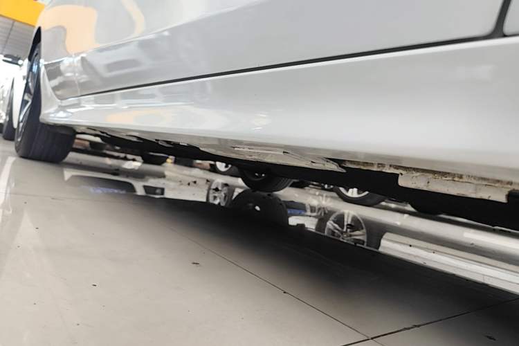 Used Honda Integra 2022 240TURBO CVT Luxury Edition Right Side Sill
