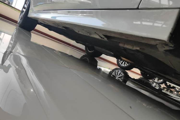 Used Honda Integra 2022 240TURBO CVT Technology Edition Right Side Sill