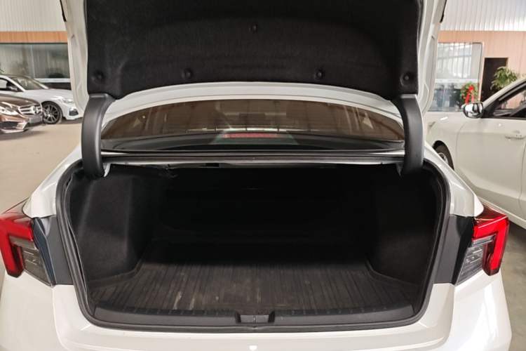 Used Honda Integra 2022 240TURBO CVT Technology Edition Trunk