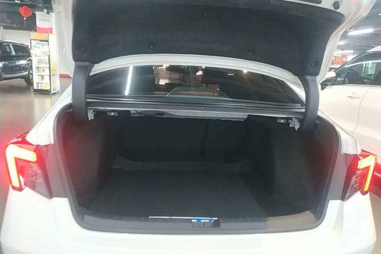 Used Honda Integra 2022 240TURBO CVT Luxury Edition Trunk