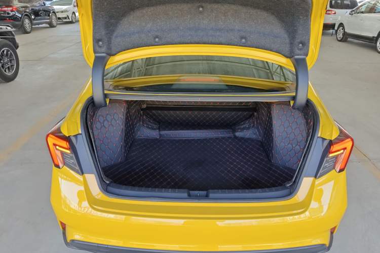 Used Honda Integra 2022 240TURBO CVT Technology Edition Trunk