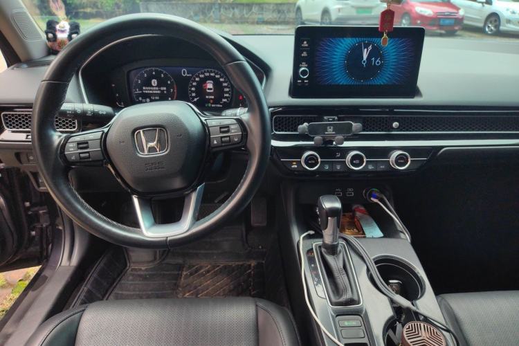 Used Honda Integra 2023 240TURBO CVT Luxury Edition Center Console