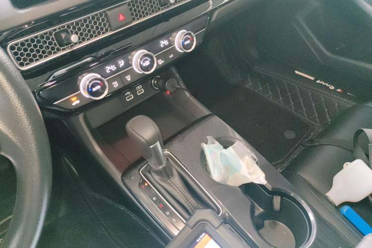 Used Honda Integra 2023 240TURBO CVT Tech Edition Gear Lever
