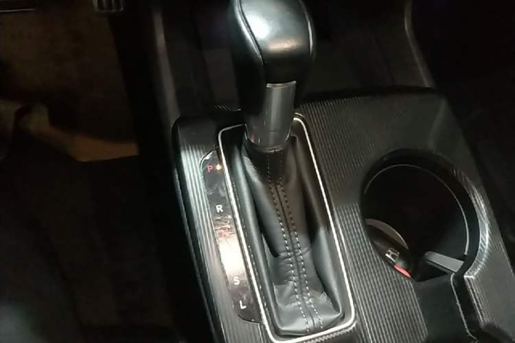 Used Honda Integra 2023 HATCHBACK 240TURBO CVT Phantom Night Luxury Edition Gear Lever
